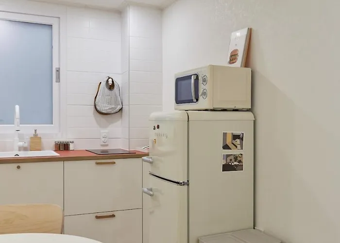 New Special,3min Walk To Gwangalli Drone Show,new Accommodation,free Luggage Storage,washer And Dryer Available,ott,drip Bag Coffee Apartment Busan