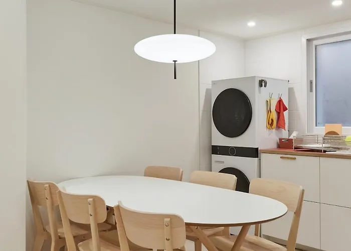 New Special,3min Walk To Gwangalli Drone Show,new Accommodation,free Luggage Storage,washer And Dryer Available,ott,drip Bag Coffee Apartment