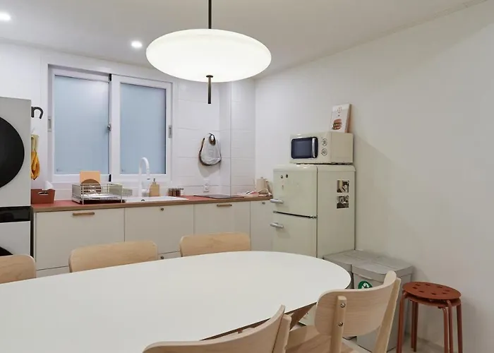 New Special,3min Walk To Gwangalli Drone Show,new Accommodation,free Luggage Storage,washer And Dryer Available,ott,drip Bag Coffee Apartment Busan