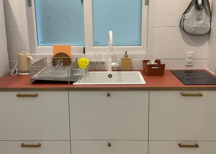 New Special,3min Walk To Gwangalli Drone Show,new Accommodation,free Luggage Storage,washer And Dryer Available,ott,drip Bag Coffee Apartment Busan